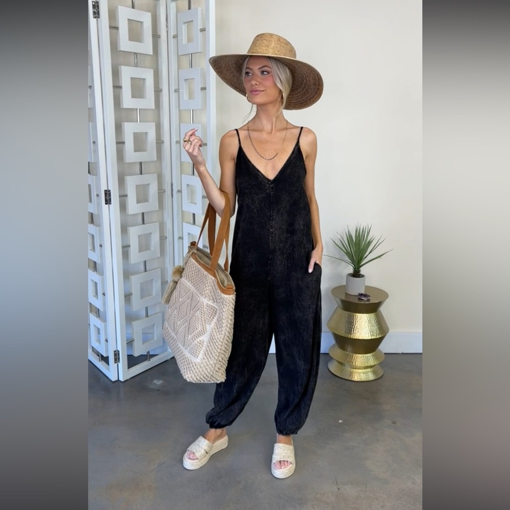 2/$60: NWT Red Dress Boutique brand black jumpsuit with pockets